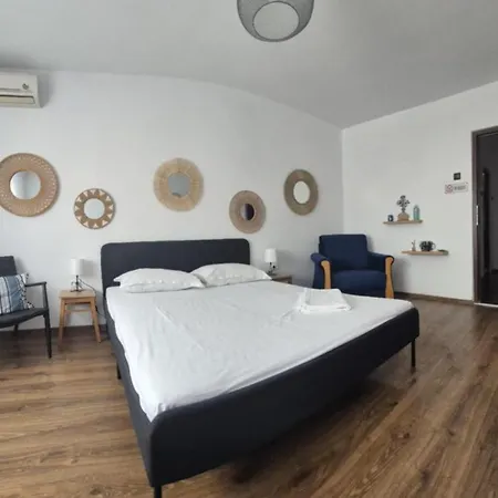 Nefumatori Panoramic, Self Check In *